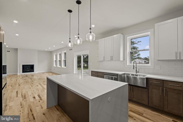 307 WASHINGTON CROSSING PENNINGTON RD, Titusville, NJ 08560