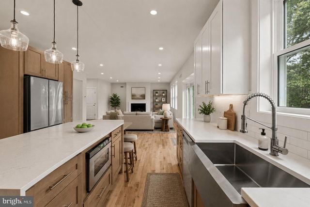 307 WASHINGTON CROSSING PENNINGTON RD, Titusville, NJ 08560