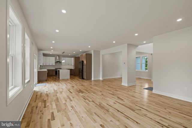 307 WASHINGTON CROSSING PENNINGTON RD, Titusville, NJ 08560