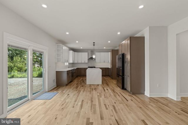 307 WASHINGTON CROSSING PENNINGTON RD, Titusville, NJ 08560