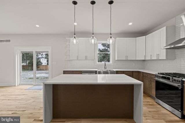307 WASHINGTON CROSSING PENNINGTON RD, Titusville, NJ 08560