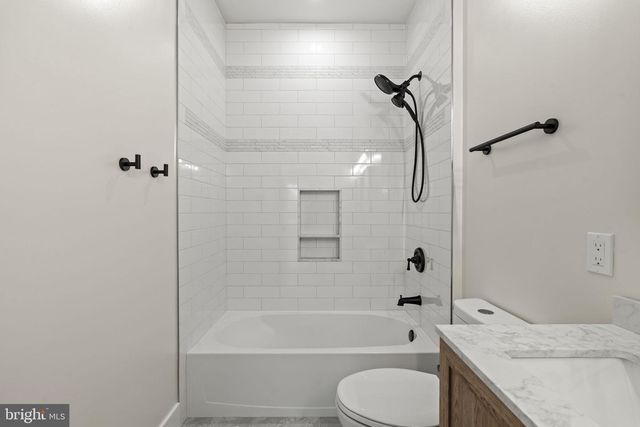 307 WASHINGTON CROSSING PENNINGTON RD, Titusville, NJ 08560
