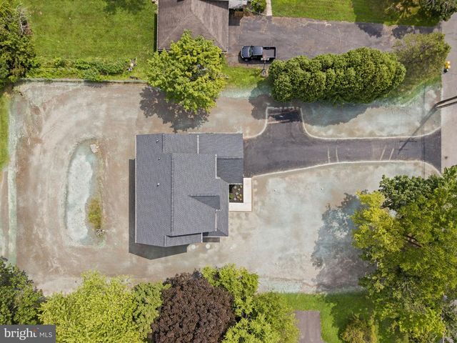 307 WASHINGTON CROSSING PENNINGTON RD, Titusville, NJ 08560
