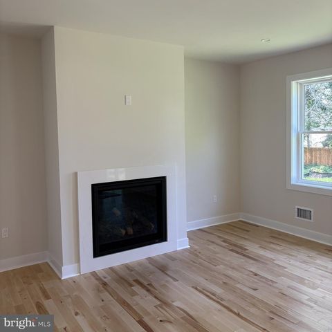 307 WASHINGTON CROSSING PENNINGTON RD, Titusville, NJ 08560