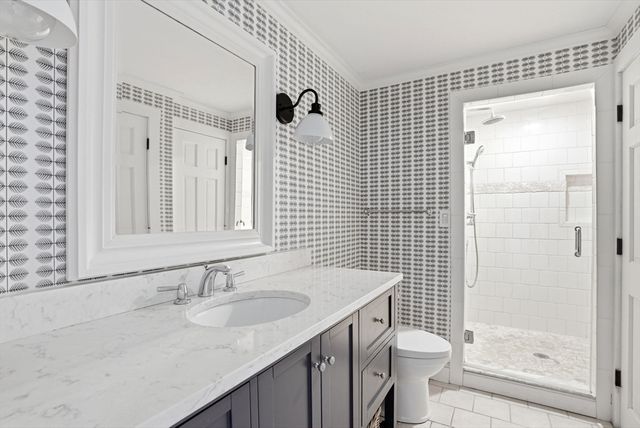10 Boulder Glen Rd, Hingham, MA 02043