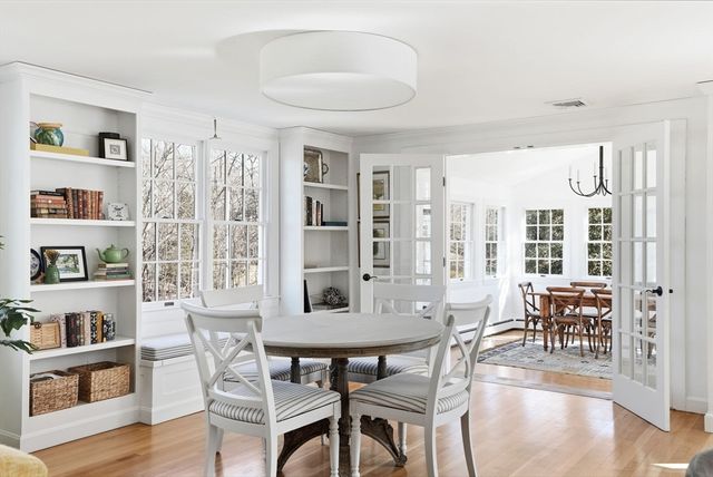 10 Boulder Glen Rd, Hingham, MA 02043