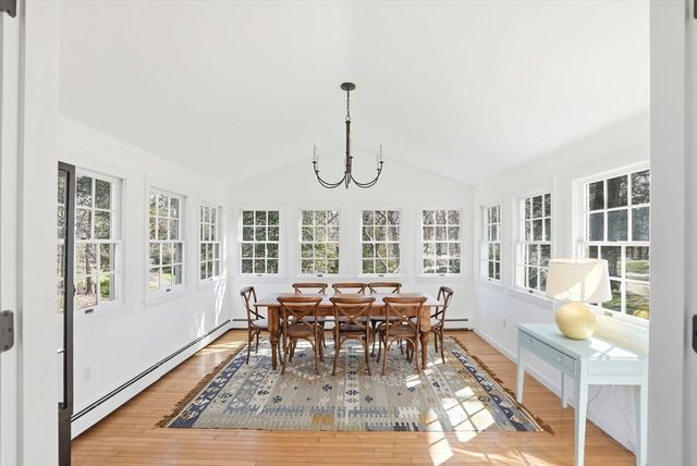 10 Boulder Glen Rd, Hingham, MA 02043