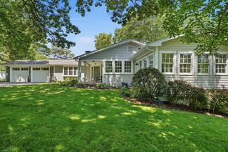 10 Boulder Glen Rd, Hingham, MA 02043