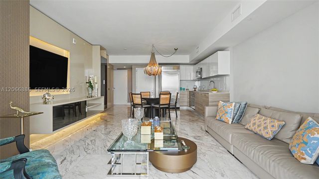 1300 Brickell Bay Dr 3102, Miami, FL 33131