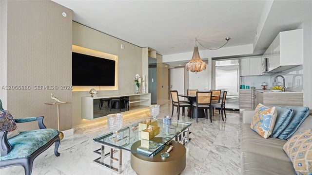 1300 Brickell Bay Dr 3102, Miami, FL 33131