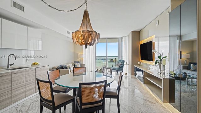 1300 Brickell Bay Dr 3102, Miami, FL 33131