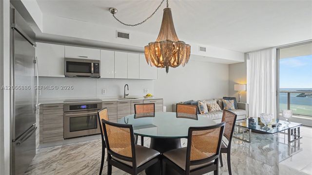 1300 Brickell Bay Dr 3102, Miami, FL 33131
