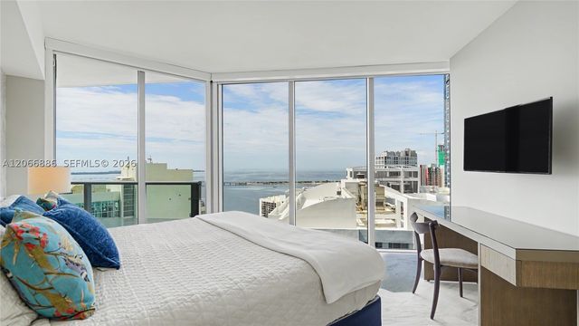 1300 Brickell Bay Dr 3102, Miami, FL 33131