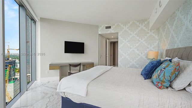 1300 Brickell Bay Dr 3102, Miami, FL 33131