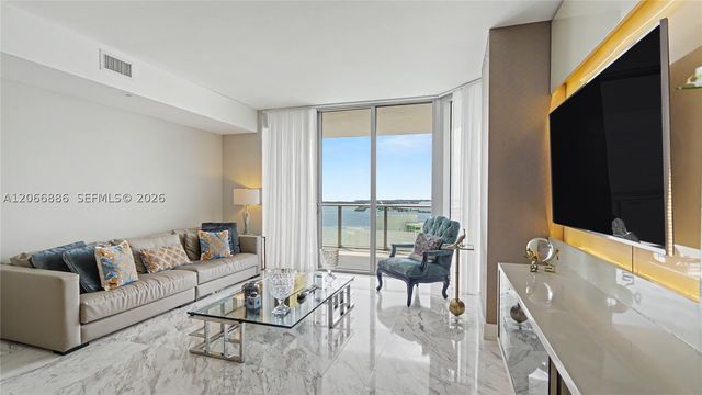 1300 Brickell Bay Dr 3102, Miami, FL 33131