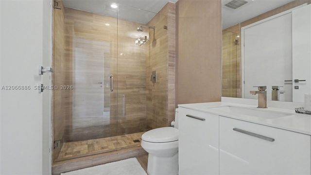 1300 Brickell Bay Dr 3102, Miami, FL 33131