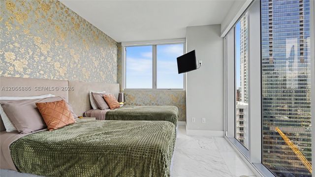 1300 Brickell Bay Dr 3102, Miami, FL 33131