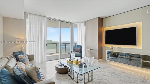 1300 Brickell Bay Dr 3102, Miami, FL 33131