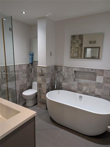 6061 Collins Ave 4E, Miami Beach, FL 33140