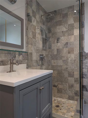 6061 Collins Ave 4E, Miami Beach, FL 33140