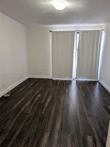 6061 Collins Ave 4E, Miami Beach, FL 33140