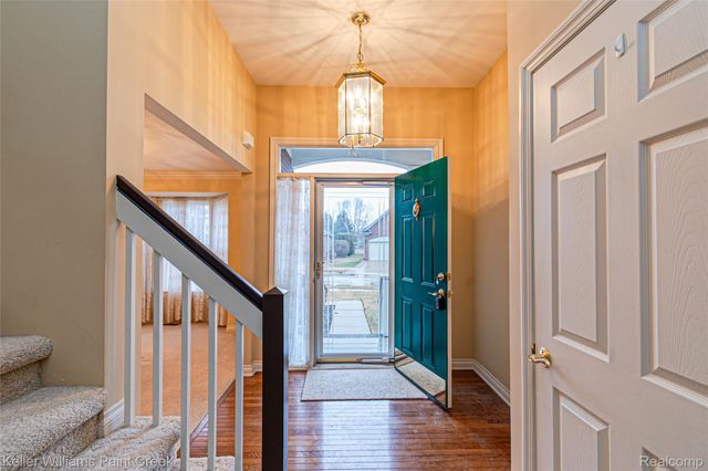 49675 Sable Creek Drive 30, Macomb Township, MI 48042