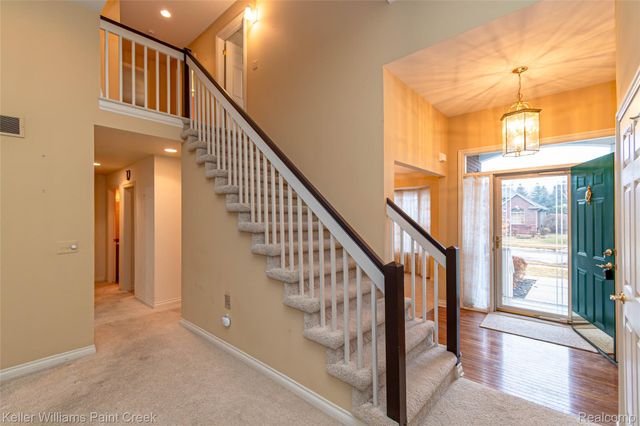 49675 Sable Creek Drive 30, Macomb Township, MI 48042