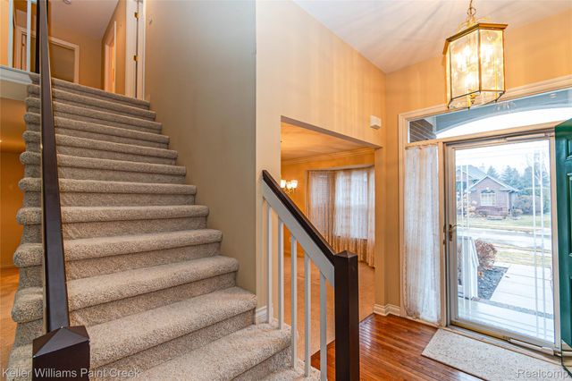 49675 Sable Creek Drive 30, Macomb Township, MI 48042