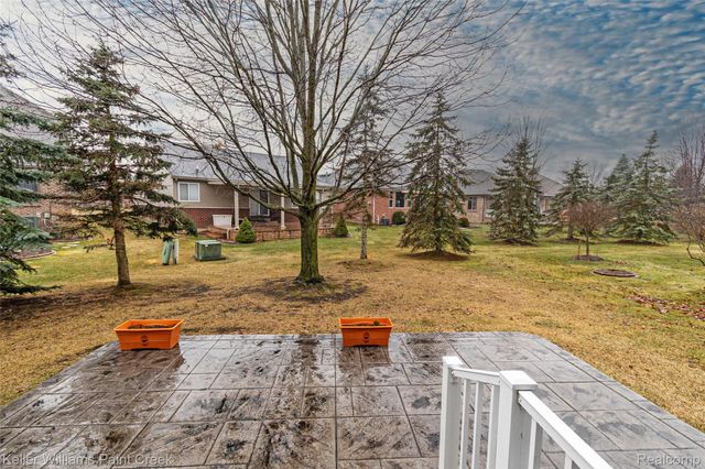 49675 Sable Creek Drive 30, Macomb Township, MI 48042