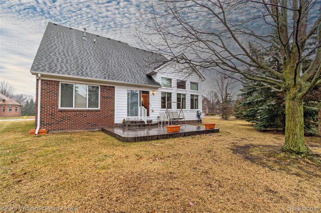 49675 Sable Creek Drive 30, Macomb Township, MI 48042