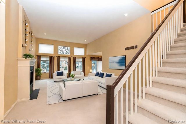 49675 Sable Creek Drive 30, Macomb Township, MI 48042