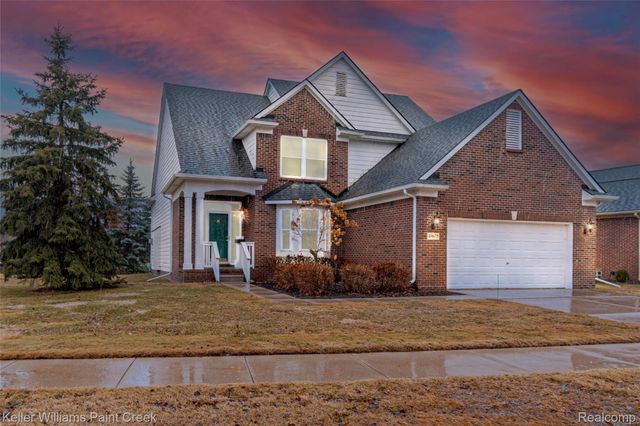 49675 Sable Creek Drive 30, Macomb Township, MI 48042