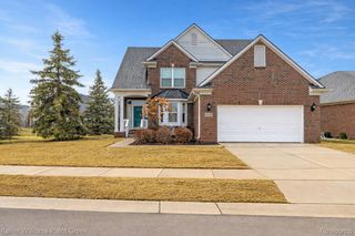 49675 Sable Creek Drive 30, Macomb Township, MI 48042