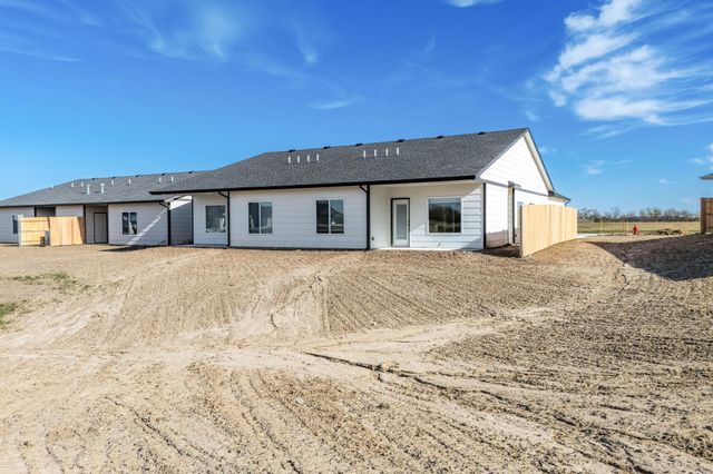 506 E Harper St, Valley Center, KS 67147