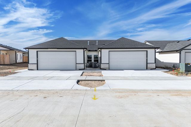 506 E Harper St, Valley Center, KS 67147