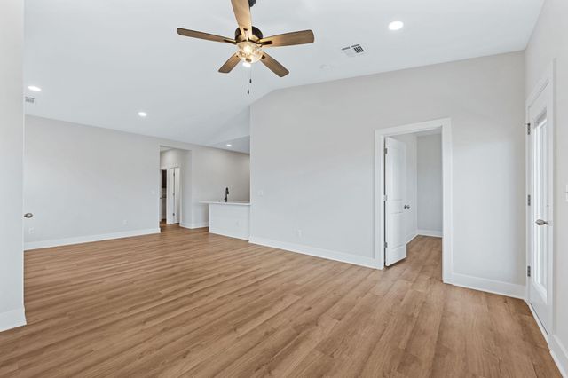 506 E Harper St, Valley Center, KS 67147