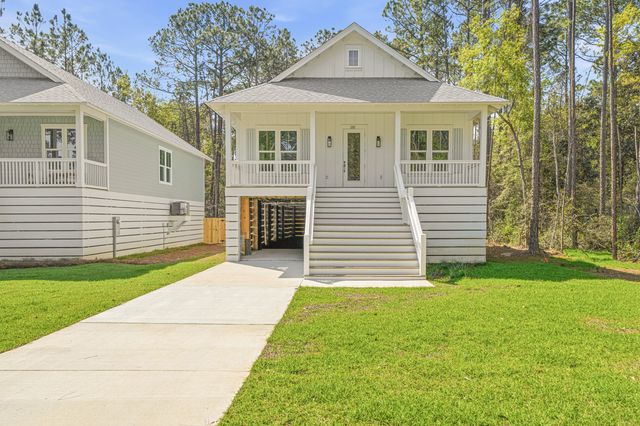132 S 4th Street, Santa Rosa Beach, FL 32459