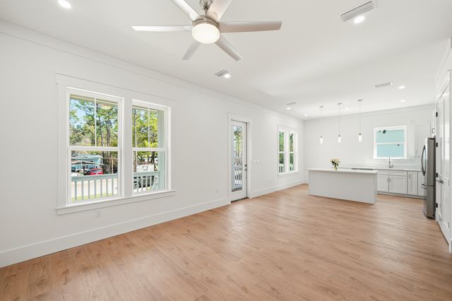 132 S 4th Street, Santa Rosa Beach, FL 32459