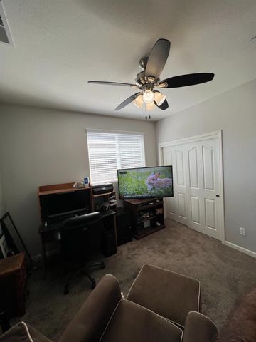 3742 Wrenwood Avenue, Clovis, CA 93619