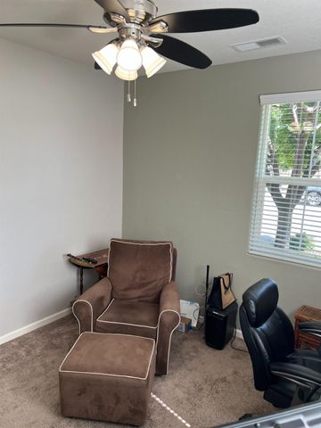 3742 Wrenwood Avenue, Clovis, CA 93619