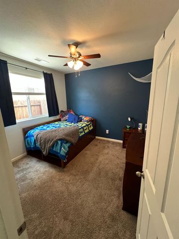 3742 Wrenwood Avenue, Clovis, CA 93619