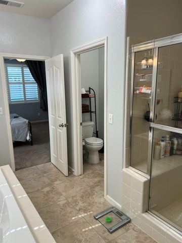 3742 Wrenwood Avenue, Clovis, CA 93619