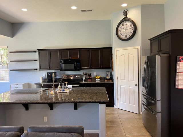 3742 Wrenwood Avenue, Clovis, CA 93619