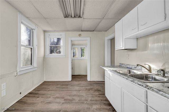 8110 Melrose Avenue, Cleveland, OH 44103