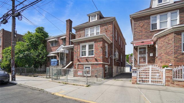 937 E 225th Street, Bronx, NY 10466