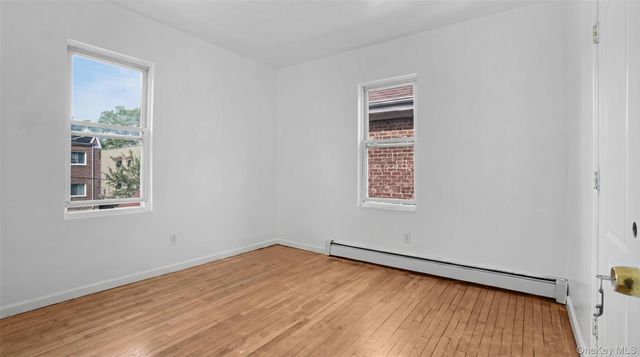 937 E 225th Street, Bronx, NY 10466