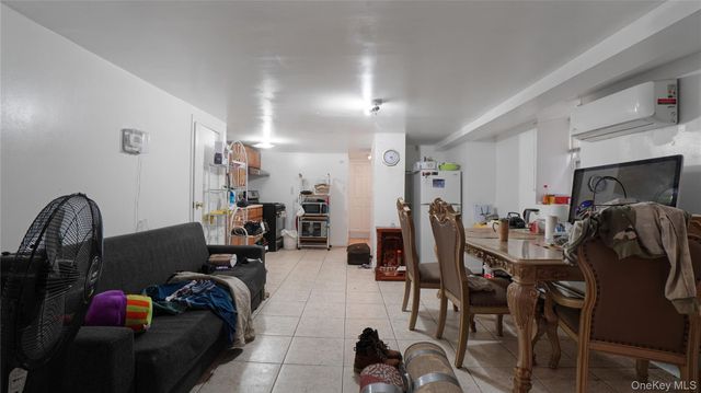 937 E 225th Street, Bronx, NY 10466