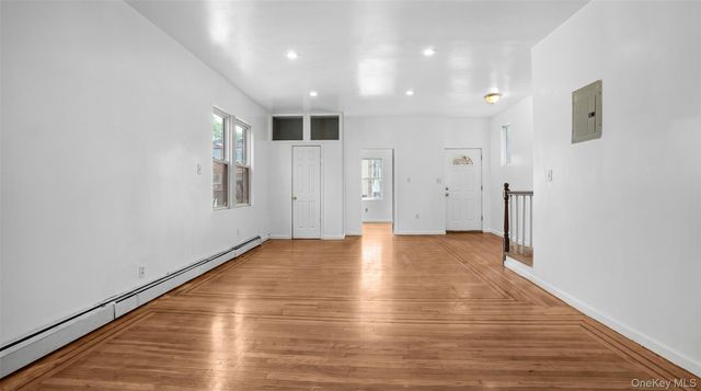 937 E 225th Street, Bronx, NY 10466