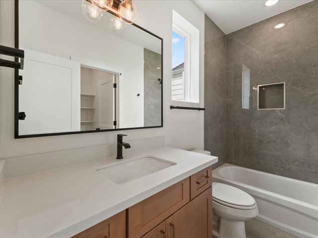 1804 Del Norte Street E, Houston, TX 77018