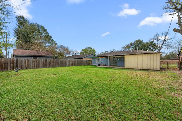 601 Arbor Drive, Deer Park, TX 77536